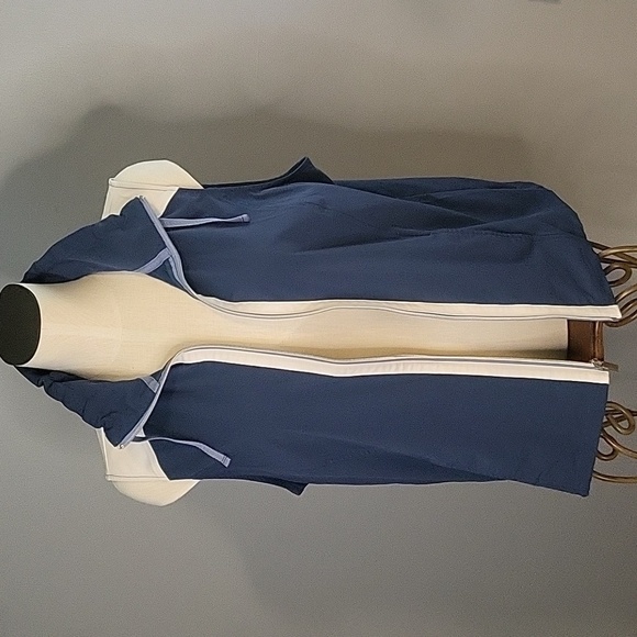 Weekends by Chico's Blue Sleeveless Zip Front Stretchy Vest Golf Size L - Picture 4 of 12